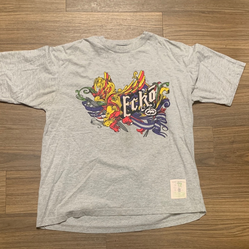 Ecko Unlimited Light Gray Tee with Multicolor Crest Graphic